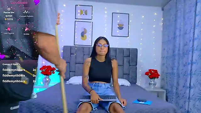 Soffia Konig  online show from April 18, 2026, 7:07 pm