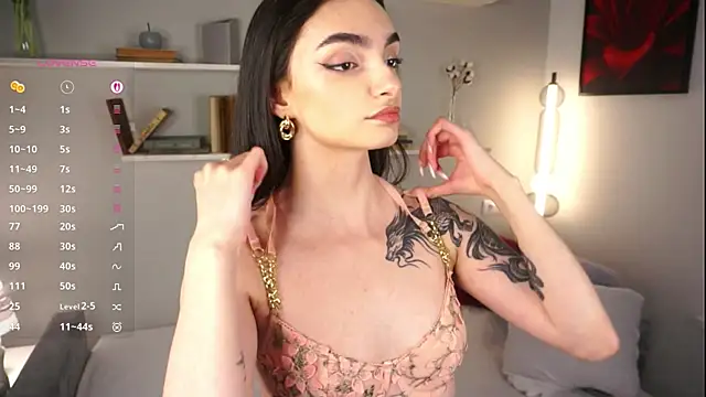 Morena Dolce online show from September 15, 2025, 4:34 am