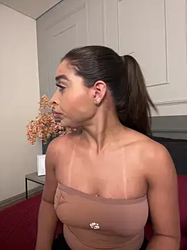 AnnyVega  online show from December 18, 2025, 10:05 pm