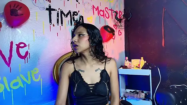 Sweettpleasure online show from November 7, 2025, 1:33 pm