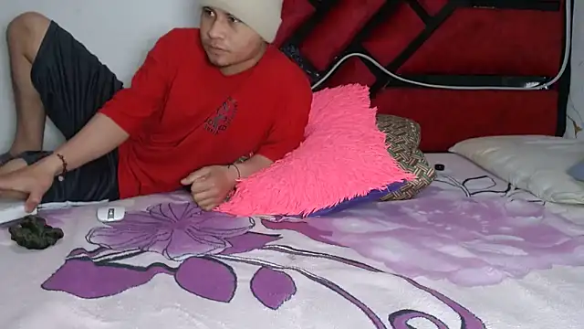 hot lady19 online show from September 29, 2025, 3:22 am