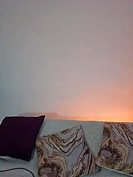 AliishaPss online show from March 11, 2026, 8:04 pm