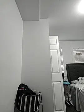 HothairyBoy2 online show from December 17, 2025, 5:19 pm