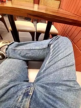 YoursThickDick online show from December 2, 2025, 9:47 am