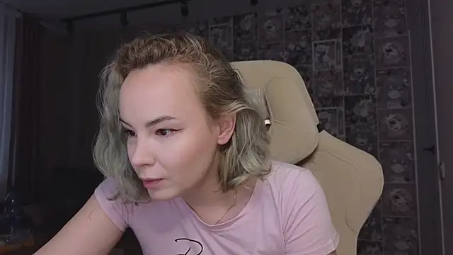 CutieGoose online show from October 10, 2025, 8:24 am