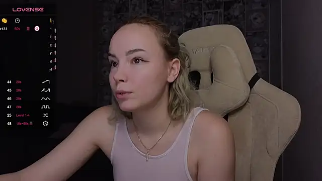 CutieGoose online show from October 15, 2025, 8:36 am