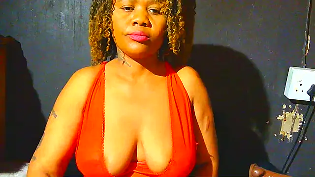 Augustine-Blooomxx online show from November 6, 2025, 11:11 am