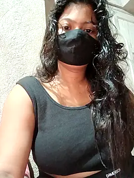 Snapshot of DiyaRoy49 chatting on September 18, 2025, 9:22 am DiyaRoy49 online show from September 18, 2025, 9:22 am