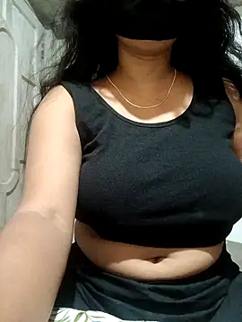 Snapshot of DiyaRoy49 chatting on October 5, 2025, 10:02 am DiyaRoy49 online show from October 5, 2025, 10:02 am