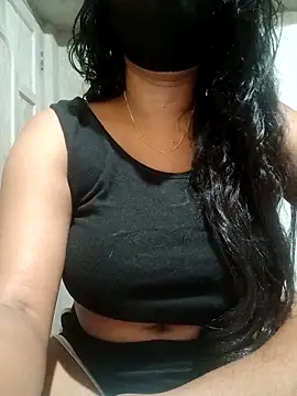 Snapshot of DiyaRoy49 chatting on October 14, 2025, 5:47 pm DiyaRoy49 online show from October 14, 2025, 5:47 pm