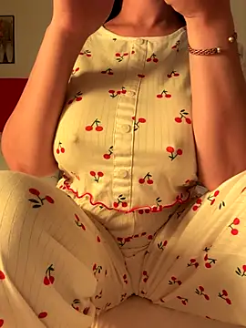 OnlyRima online show from October 15, 2025, 12:00 am