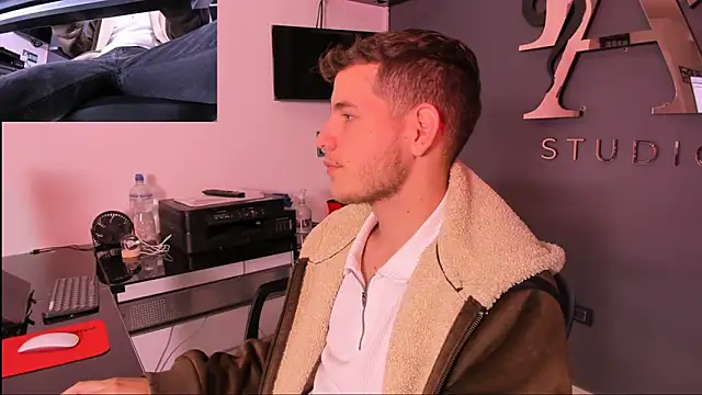 lara and danny online show from September 20, 2025, 2:07 pm