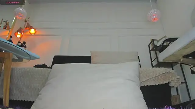 im Lorena online show from December 5, 2025, 7:54 pm