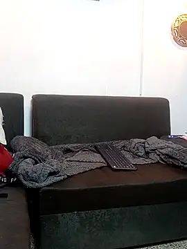 naomi campbel  online show from September 21, 2025, 1:24 pm