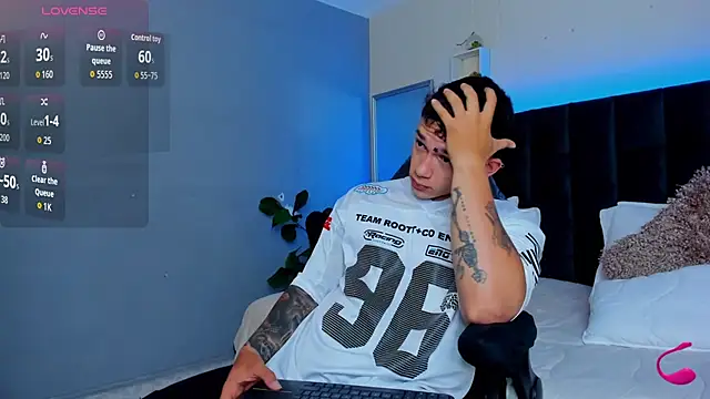 Thomas moon online show from November 6, 2025, 10:27 am