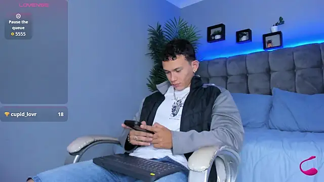 Thomas moon online show from March 27, 2026, 2:06 pm