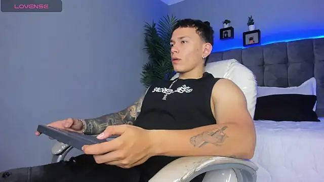 Thomas moon online show from April 4, 2026, 1:41 pm