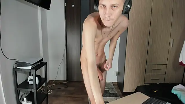 Snapshot of zincky2006 chatting on November 16, 2025, 10:21 am zincky2006 online show from November 16, 2025, 10:21 am