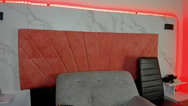 HellAndDante  online show from February 12, 2026, 4:51 am