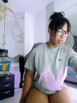 Snapshot of Elowen_Clark chatting on September 30, 2025, 7:08 pm Elowen Clark online show from September 30, 2025, 7:08 pm