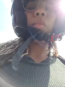 Elowen Clark online show from February 9, 2026, 6:12 pm