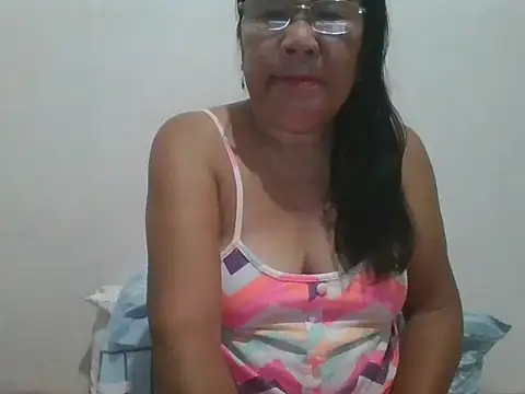 Snapshot of AMANDA99X chatting on October 1, 2025, 9:32 pm AMANDA99X online show from October 1, 2025, 9:32 pm