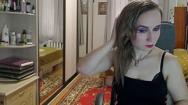 Snapshot of ClassyInna chatting on September 17, 2025, 6:15 am ClassyInna online show from September 17, 2025, 6:15 am