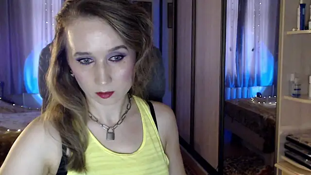 Snapshot of ClassyInna chatting on October 17, 2025, 8:39 am ClassyInna online show from October 17, 2025, 8:39 am