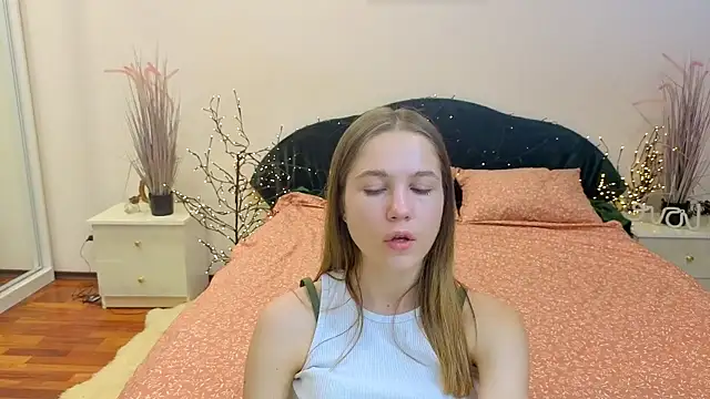 Snapshot of Spicy_Lexi chatting on July 6, 2026, 6:54 am Spicy Lexi online show from July 6, 2026, 6:54 am
