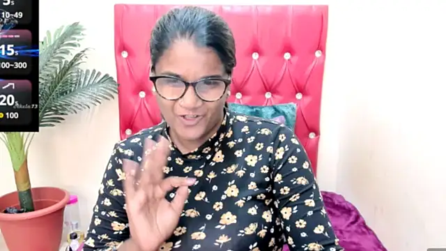 Snapshot of Strawberry_Lips chatting on September 24, 2025, 5:00 am Strawberry Lips online show from September 24, 2025, 5:00 am