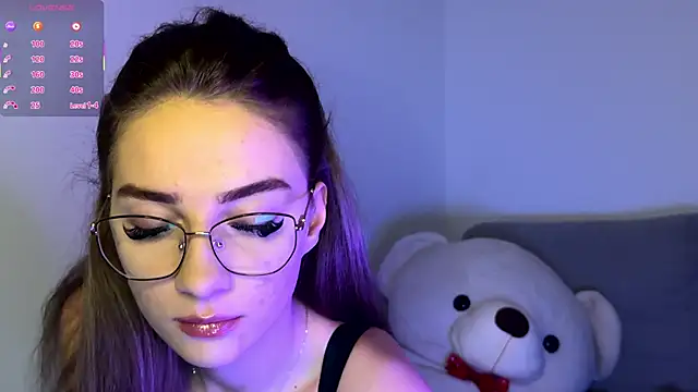 ScarlettSmithX online show from December 18, 2025, 8:37 pm