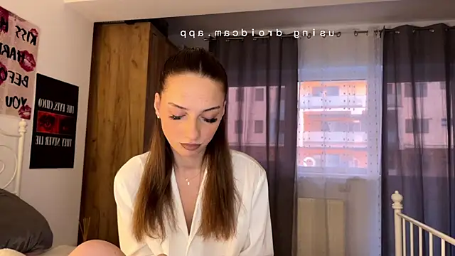 ScarlettSmithX online show from April 19, 2026, 3:39 am