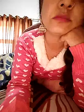 CUTE-PX online show from December 5, 2025, 4:21 am