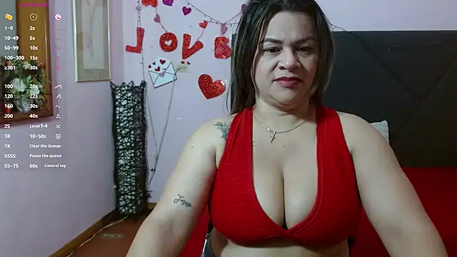Snapshot of pamela_echeverria chatting on May 7, 2026, 11:15 am pamela echeverria online show from May 7, 2026, 11:15 am
