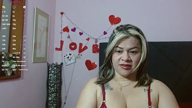 Snapshot of pamela_echeverria chatting on May 27, 2026, 11:18 am pamela echeverria online show from May 27, 2026, 11:18 am