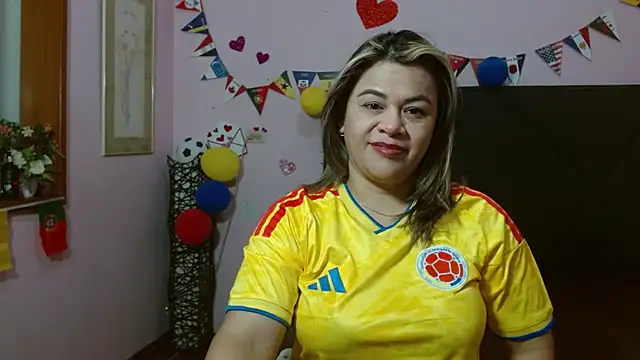 Snapshot of pamela_echeverria chatting on June 27, 2026, 11:37 am pamela echeverria online show from June 27, 2026, 11:37 am