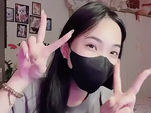 keelinnn19 online show from October 17, 2025, 7:05 pm