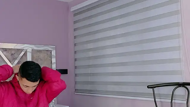 NickandAbby  online show from November 30, 2025, 11:58 am