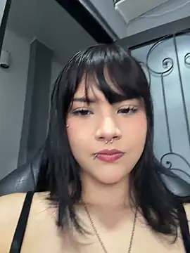 Snapshot of TatiLee chatting on April 28, 2026, 1:05 pm TatiLee online show from April 28, 2026, 1:05 pm
