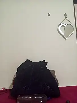 SEXYMOANSXX online show from March 19, 2026, 5:44 am