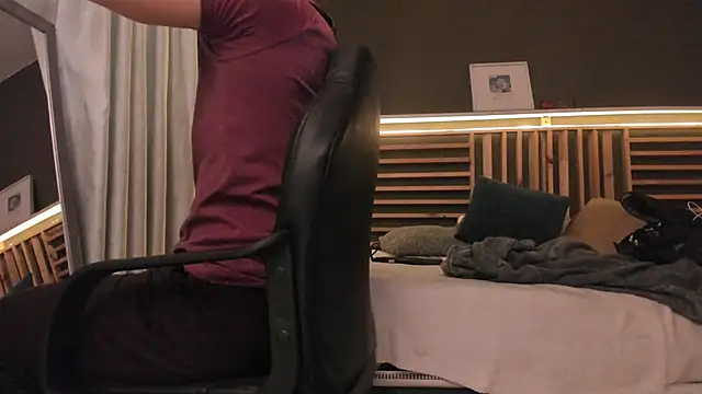 PaulEvens online show from October 4, 2025, 1:20 pm