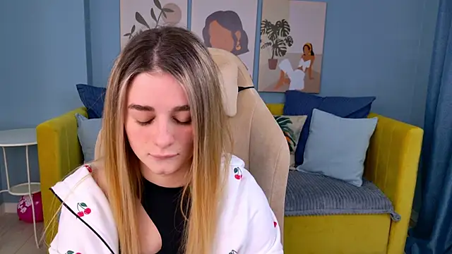 SweetyLicky online show from January 17, 2026, 4:11 pm