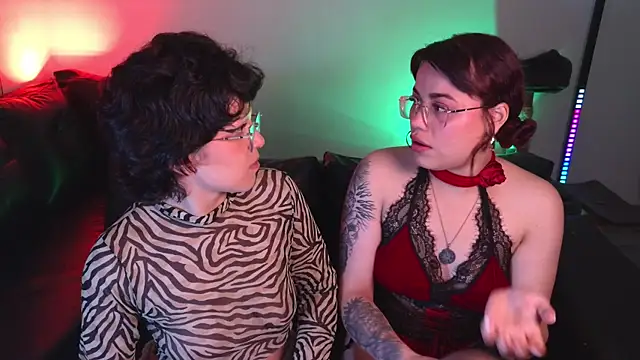 marsearth22  online show from October 31, 2025, 3:07 am