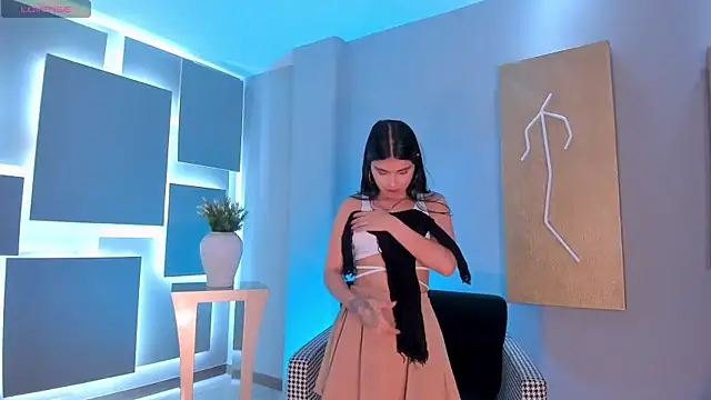 MiaLaurence online show from September 20, 2025, 7:37 pm