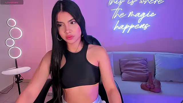 MiaLaurence online show from February 22, 2026, 11:53 am