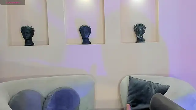 MiaLaurence online show from February 25, 2026, 7:45 pm