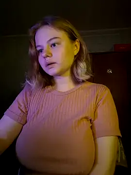 SlipperSherry online show from October 11, 2025, 3:43 pm