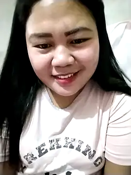 Snapshot of big_booty15 chatting on September 19, 2025, 3:08 am big booty15 online show from September 19, 2025, 3:08 am