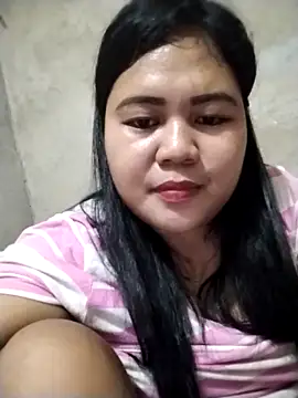 Snapshot of big_booty15 chatting on October 9, 2025, 10:13 am big booty15 online show from October 9, 2025, 10:13 am