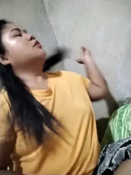 Snapshot of big_booty15 chatting on October 15, 2025, 1:28 am big booty15 online show from October 15, 2025, 1:28 am